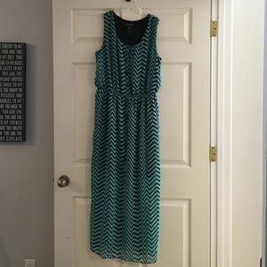 Chevron print dress, size 14