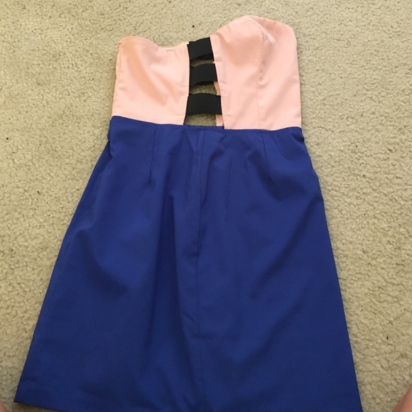 Dress - Picture 2 of 3