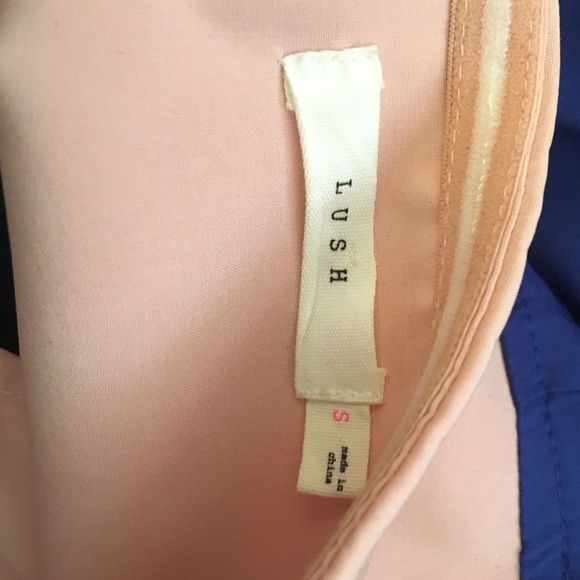 Dress - Picture 3 of 3