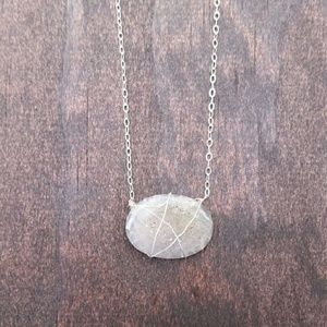 Silver oval druzy delicate necklace