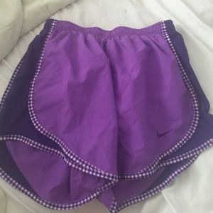 XS women's Nike tempo shorts