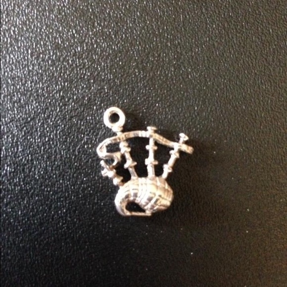 Bagpipe Charm