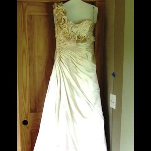 Wedding dress size 8 Maggie sottero