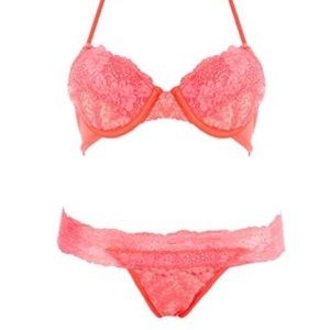 Beach bunny mystic shine coral bikini