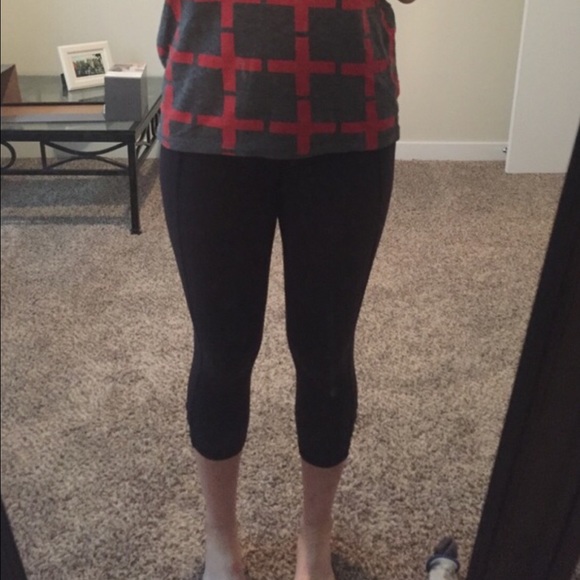 Karma tank and Capri pants - Picture 2 of 2