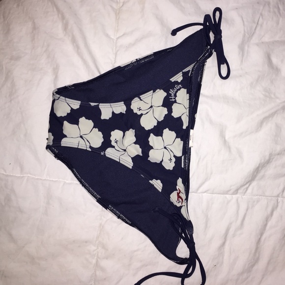 Hollister bathing suit bottoms