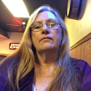 Meet your Posher, Dee