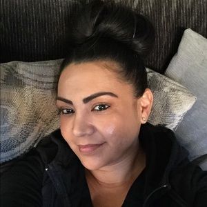 Meet your Posher, Michele