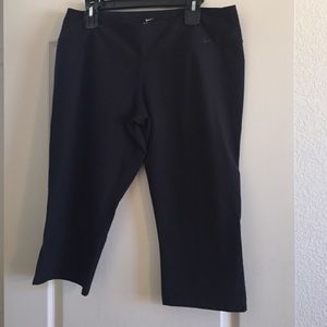Women's Nike Capri workout pants-582781