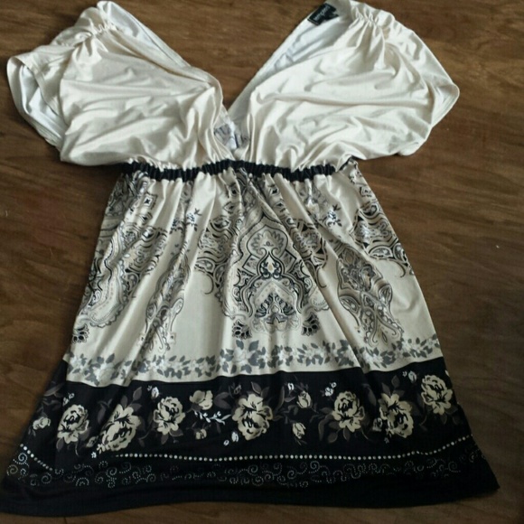 Dresses & Skirts - Size small dress