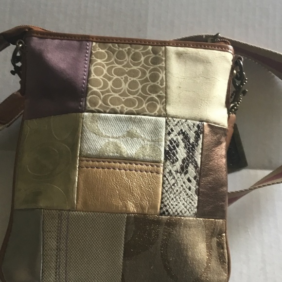 Crossbody - Picture 2 of 4