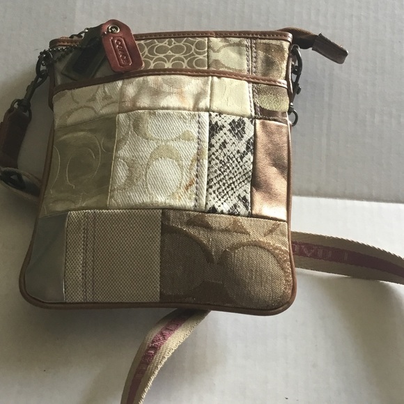 Crossbody - Picture 4 of 4