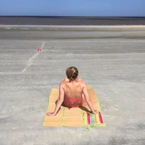 Meet your Posher, Caitlin