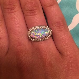 ✨Kendra Scott Emmaline ring✨ SALE ONLY TODAY‼️‼️‼️