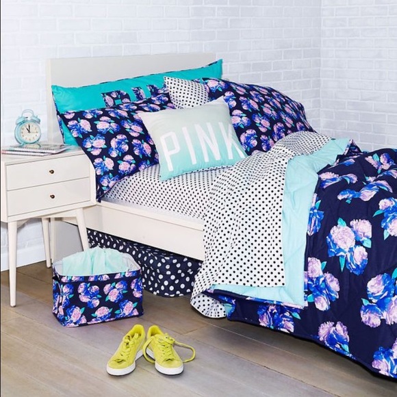 VS PINK quilted comforter
