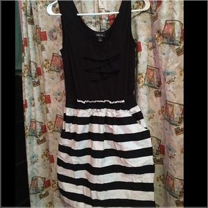 Super cute iZ Byer dress