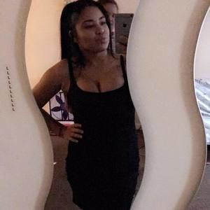 Meet your Posher, Cassandra