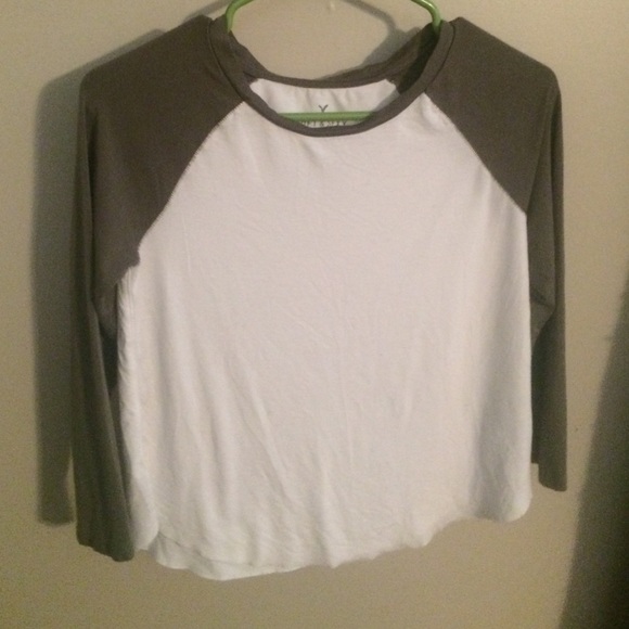 American Eagle shirt