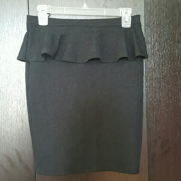 Black peplum skirt - Picture 1 of 1