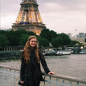 Meet your Posher, Anna rose