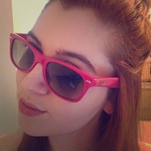 Hot Pink Ray-Bans!