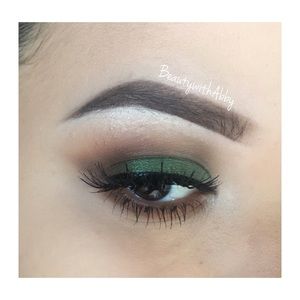 Meet your Posher, Abigail