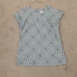 Short sleeve pattern shirt
