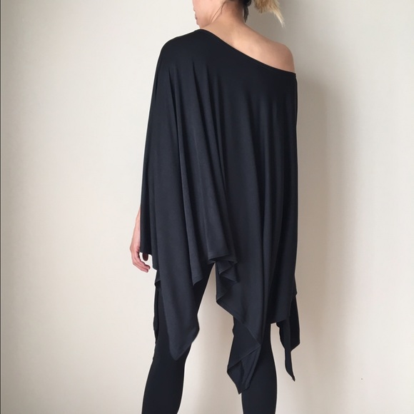 Fabulous drape poncho top - Picture 4 of 4