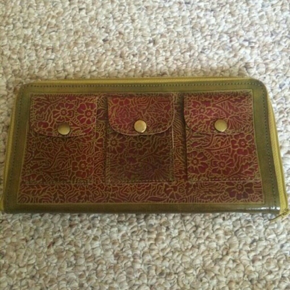 Large wallet
