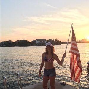 Meet your Posher, Makayla