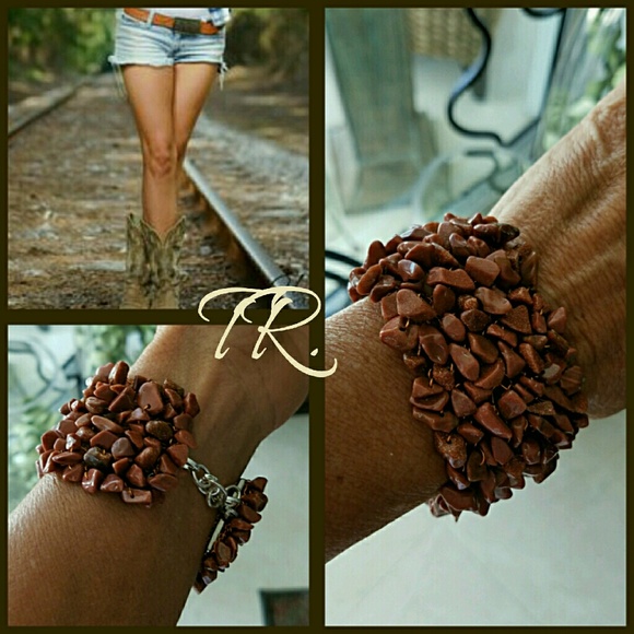 Stone Brazalet 💋30% Off Bundles💋