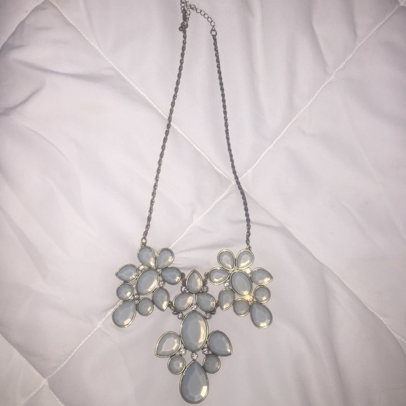 LIGHT BLUE STATEMENT NECKLACE