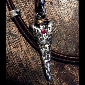 Silver arrowhead necklace