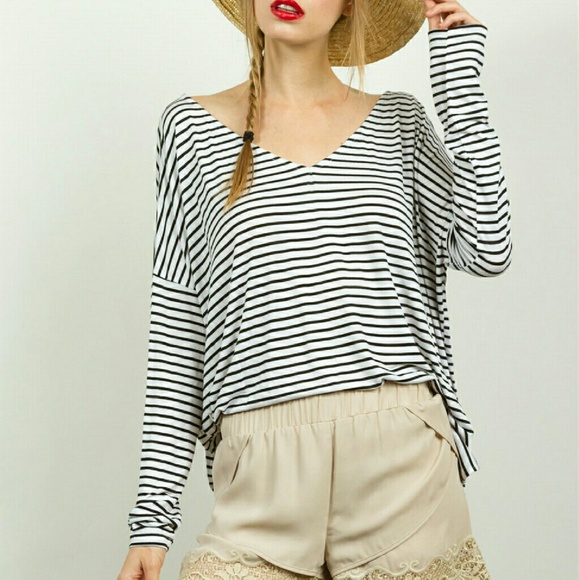 ✴HPx3✴  Black&White Stripe V-Neck Loose Fit Tee - Picture 2 of 4