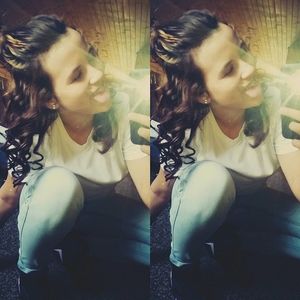 Meet your Posher, Hailey