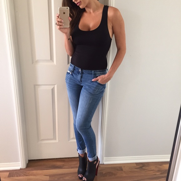 SOLD OUT \\ Oh So Denim Perfect! Medium Wash - Picture 3 of 4