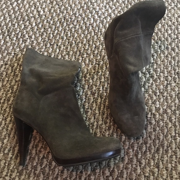 COLE HAAN Grey suede boots