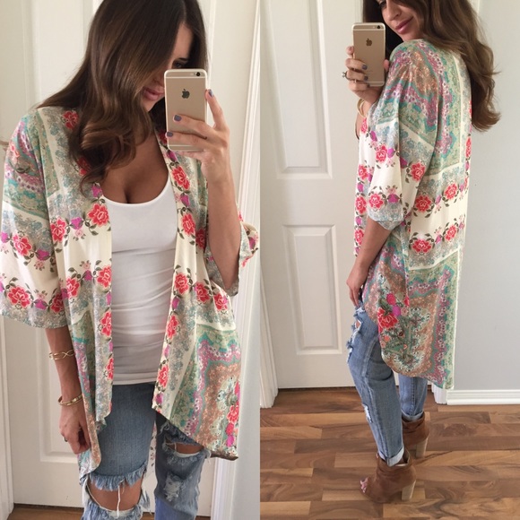 • Sold Out • Stunning Rose Floral Kimono - Picture 2 of 4