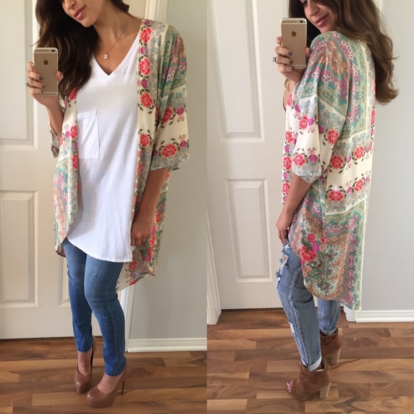 • Sold Out • Stunning Rose Floral Kimono - Picture 3 of 4