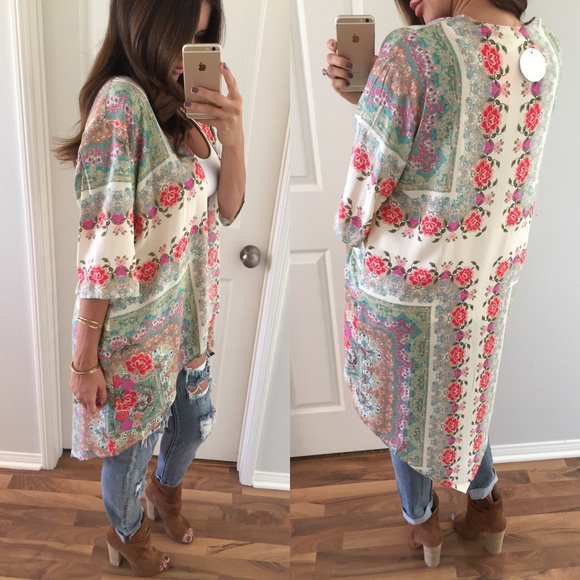 • Sold Out • Stunning Rose Floral Kimono - Picture 4 of 4