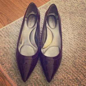 Faux snake skin pumps