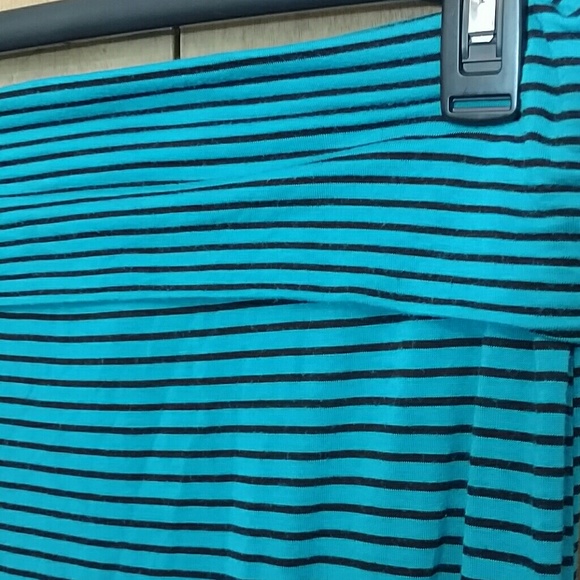 Long striped, stretchy skirt, size small - Picture 2 of 2