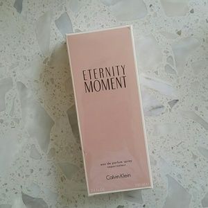 Calvin Klein Eternity Moment perfume