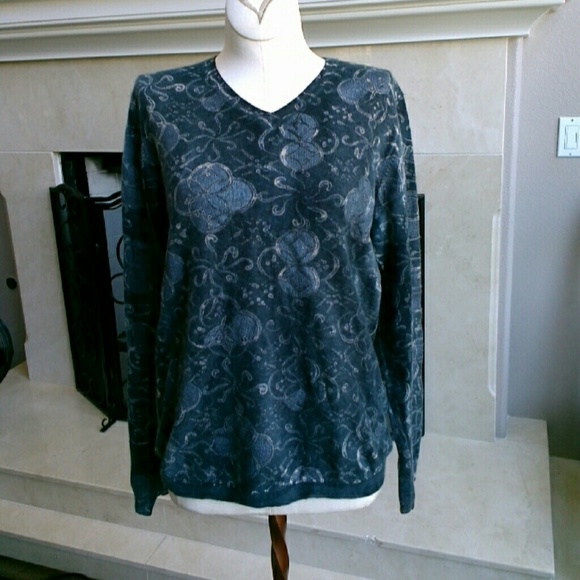Marika Charles Long sleeve cashmere