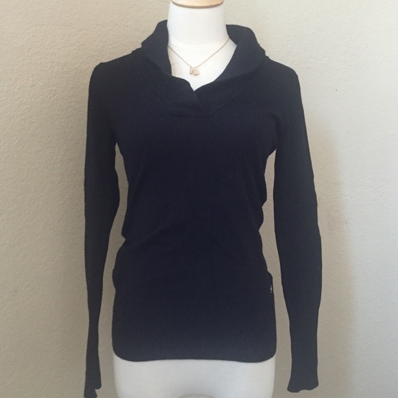 GUESS Black Sweater Size L