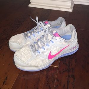 Nike Womens  8.5 Tennis Shoes Grey Gray Blue Pink