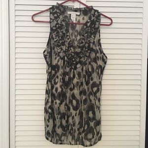 Super cute, great dress up top!