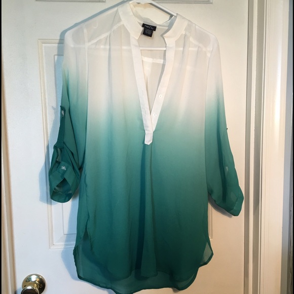 Ombré white and green tunic top