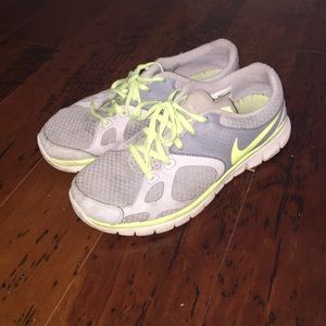 Nike Womens 9.5 Tennis Shoes Grey Gray Lime Green