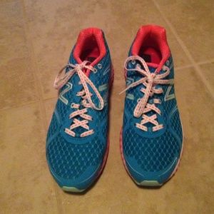 New Balance Tennis Shoes, size 8.5